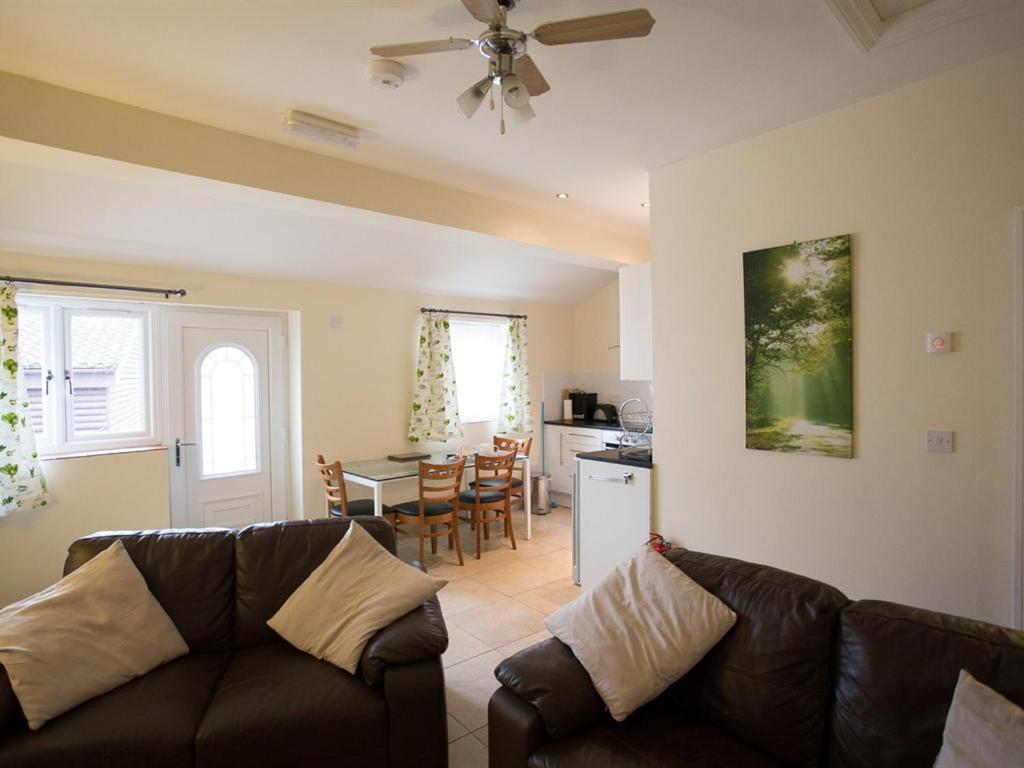Treetops Cottages & Spa Grimsby Exteriér fotografie