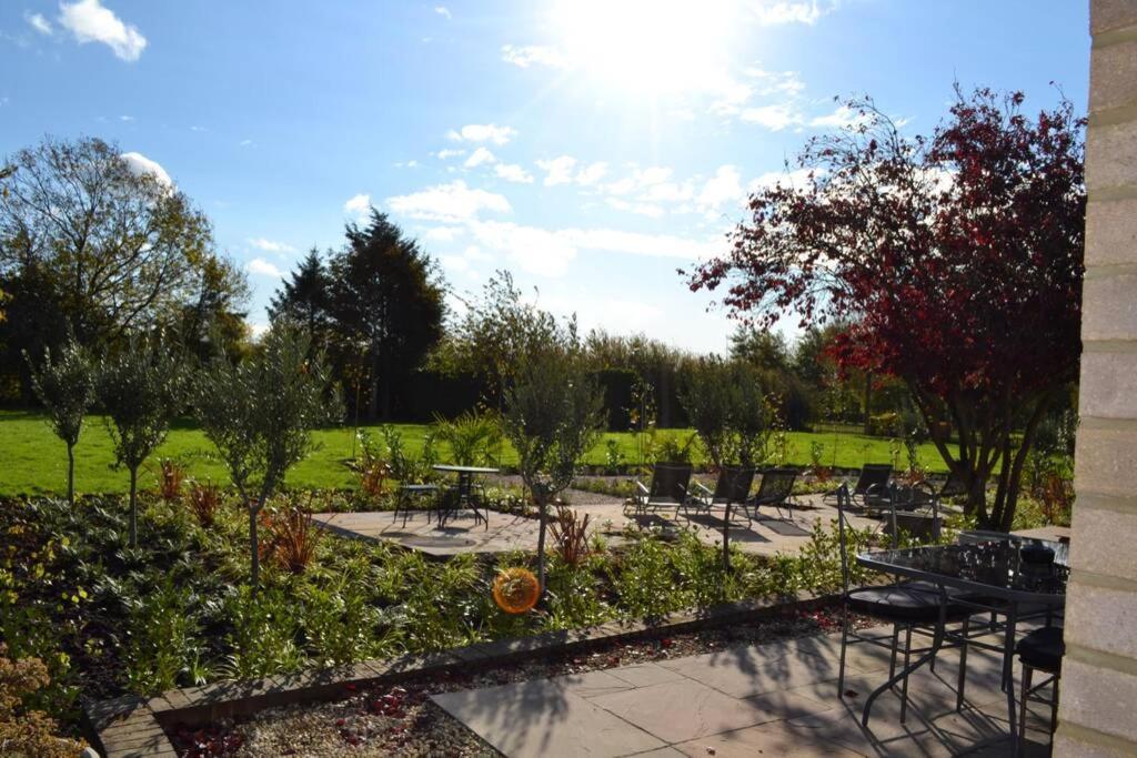 Treetops Cottages & Spa Grimsby Exteriér fotografie