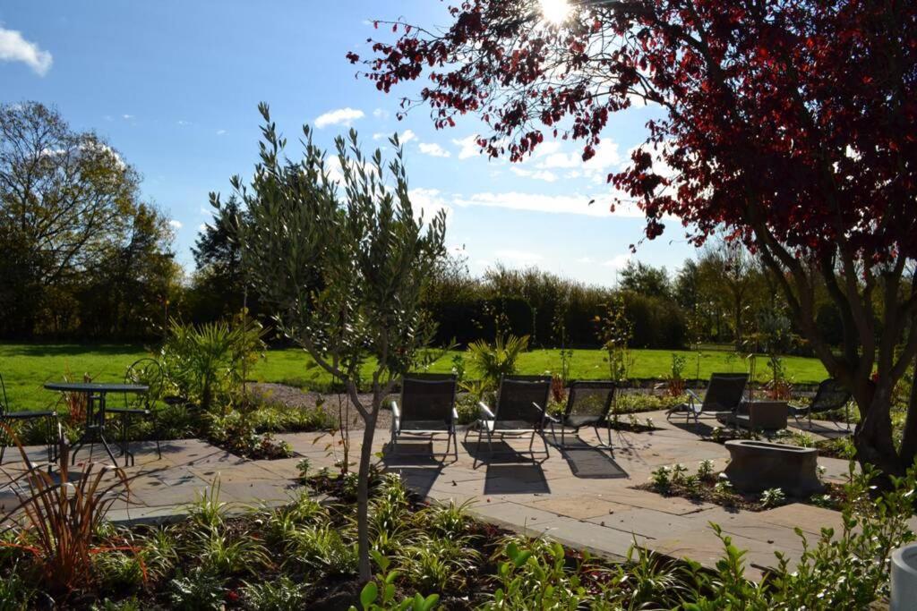 Treetops Cottages & Spa Grimsby Exteriér fotografie