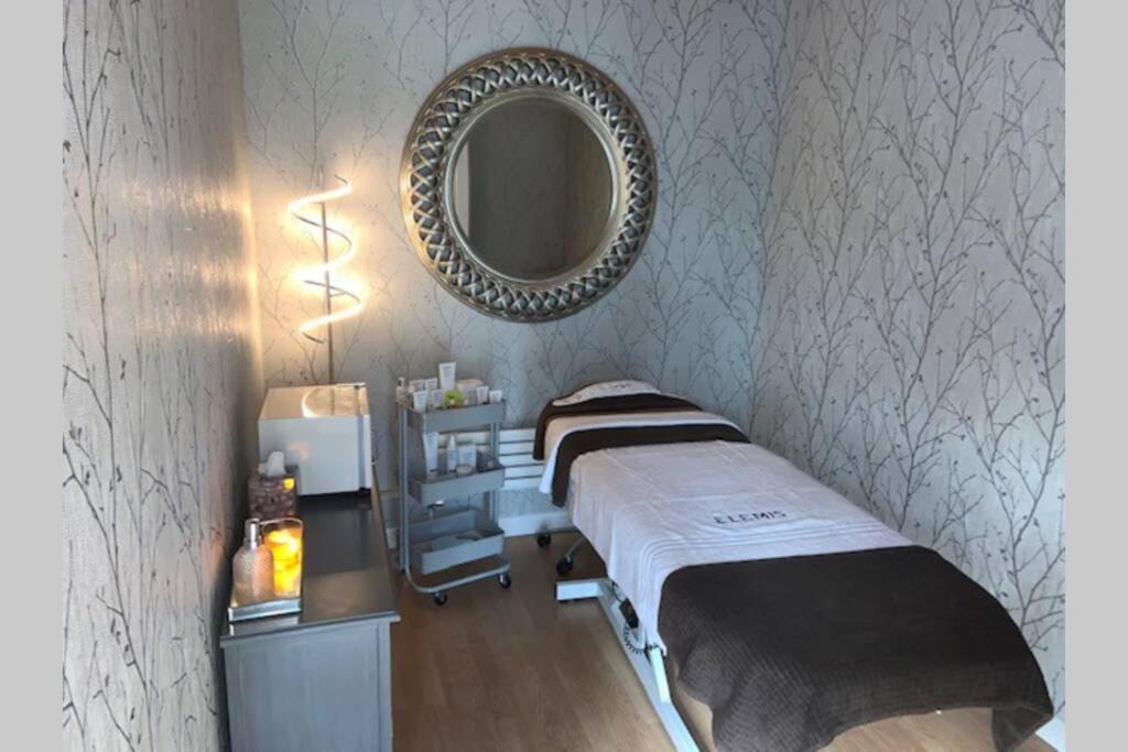 Treetops Cottages & Spa Grimsby Exteriér fotografie